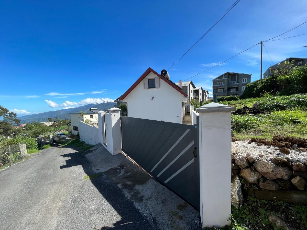 La Maison Des Camelias Le Tampon Bagian luar foto